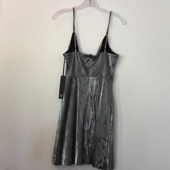 House of Harrlow 1960 x Revolve Sharon Dress - Picture 3 of 5